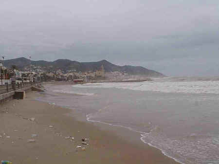 Sitges Beaches: l'Estanyol, November storms 2001)