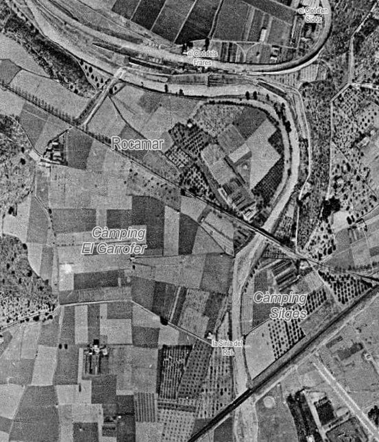 Aerial map overlays showing Riera de Ribes Rocamar changes since 1945